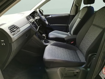 Used Volkswagen Tiguan undefined for sale - 77180445: Photo