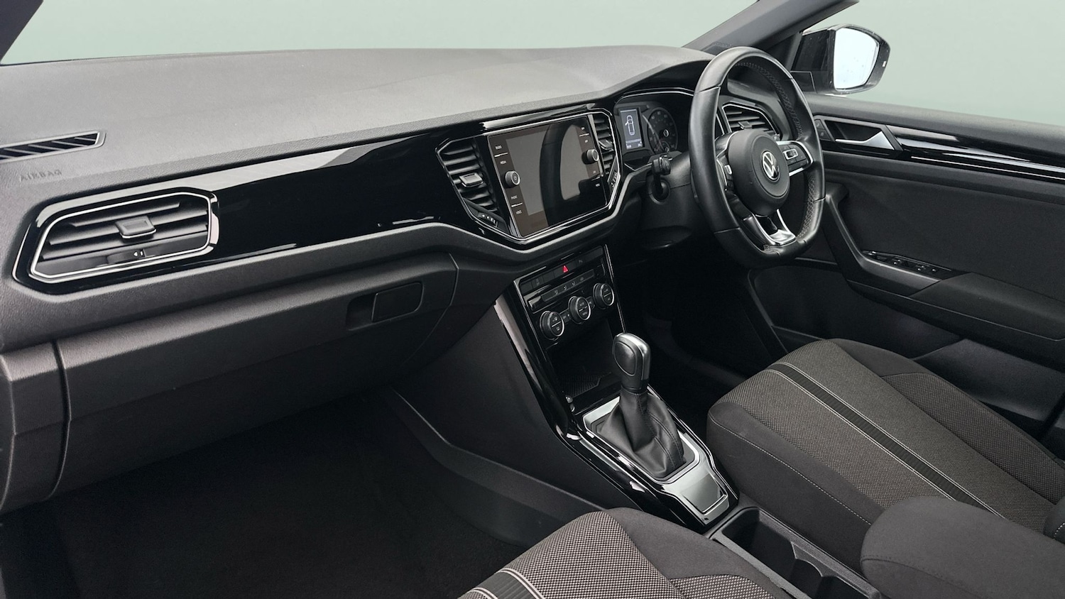 Used Volkswagen T-Roc 2022 for sale - 76480123: Photo 26