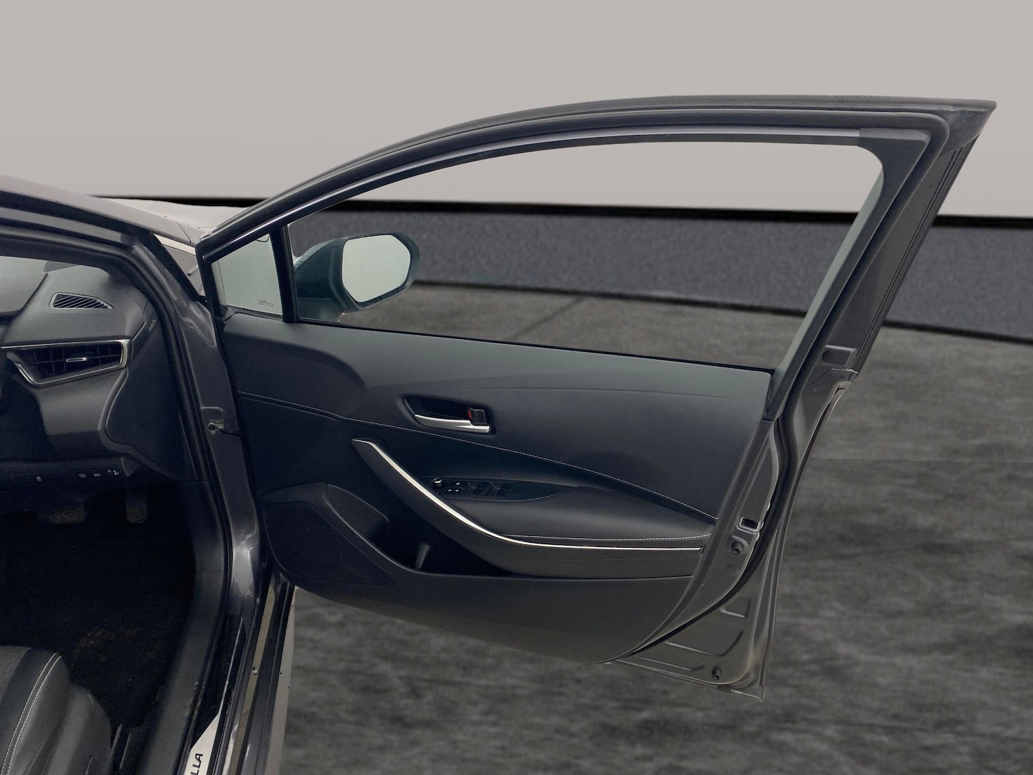 Used Toyota Corolla 2023 for sale - 77600843: Photo 28