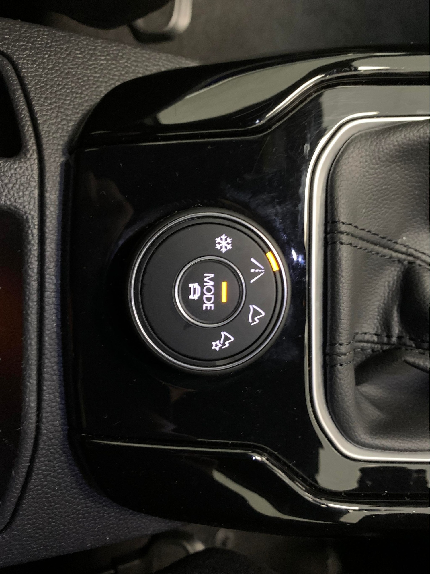 Used Volkswagen T-Roc 2023 for sale - 76928386: Photo 17