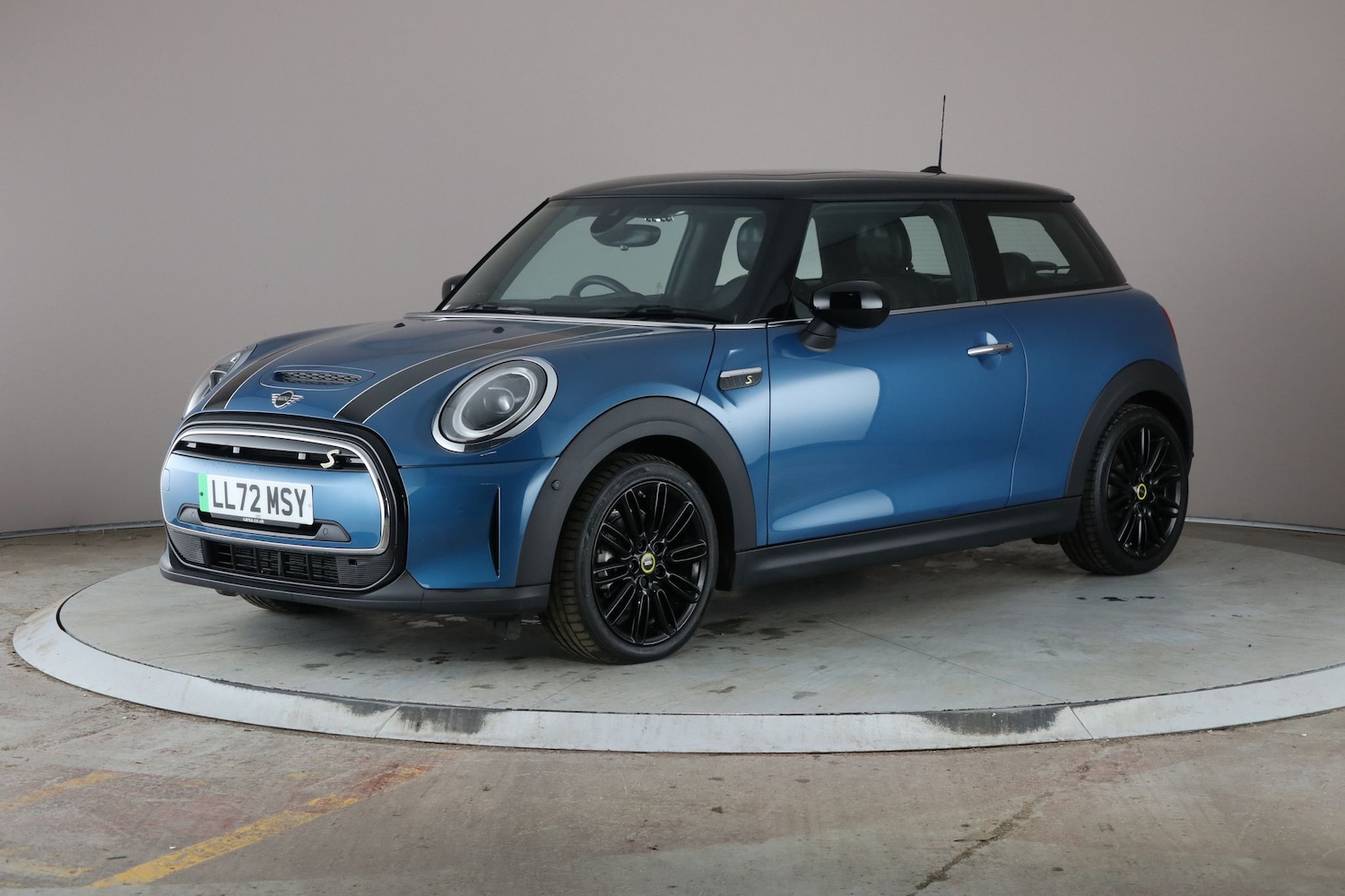 Used MINI Hatch 2022 for sale - 76595408: Photo 1