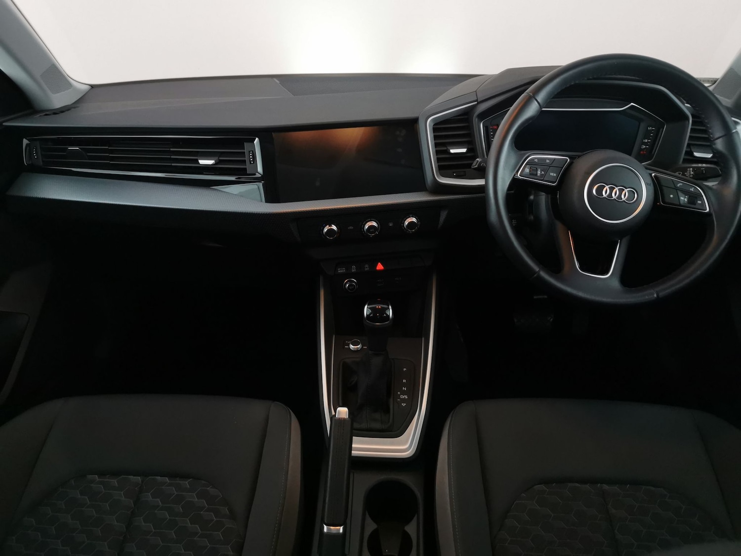 Used Audi A1 2020 for sale - 77631100: Photo 6