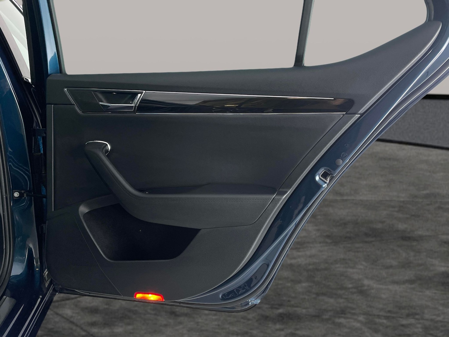 Used Skoda Superb 2023 for sale - 76663460: Photo 38