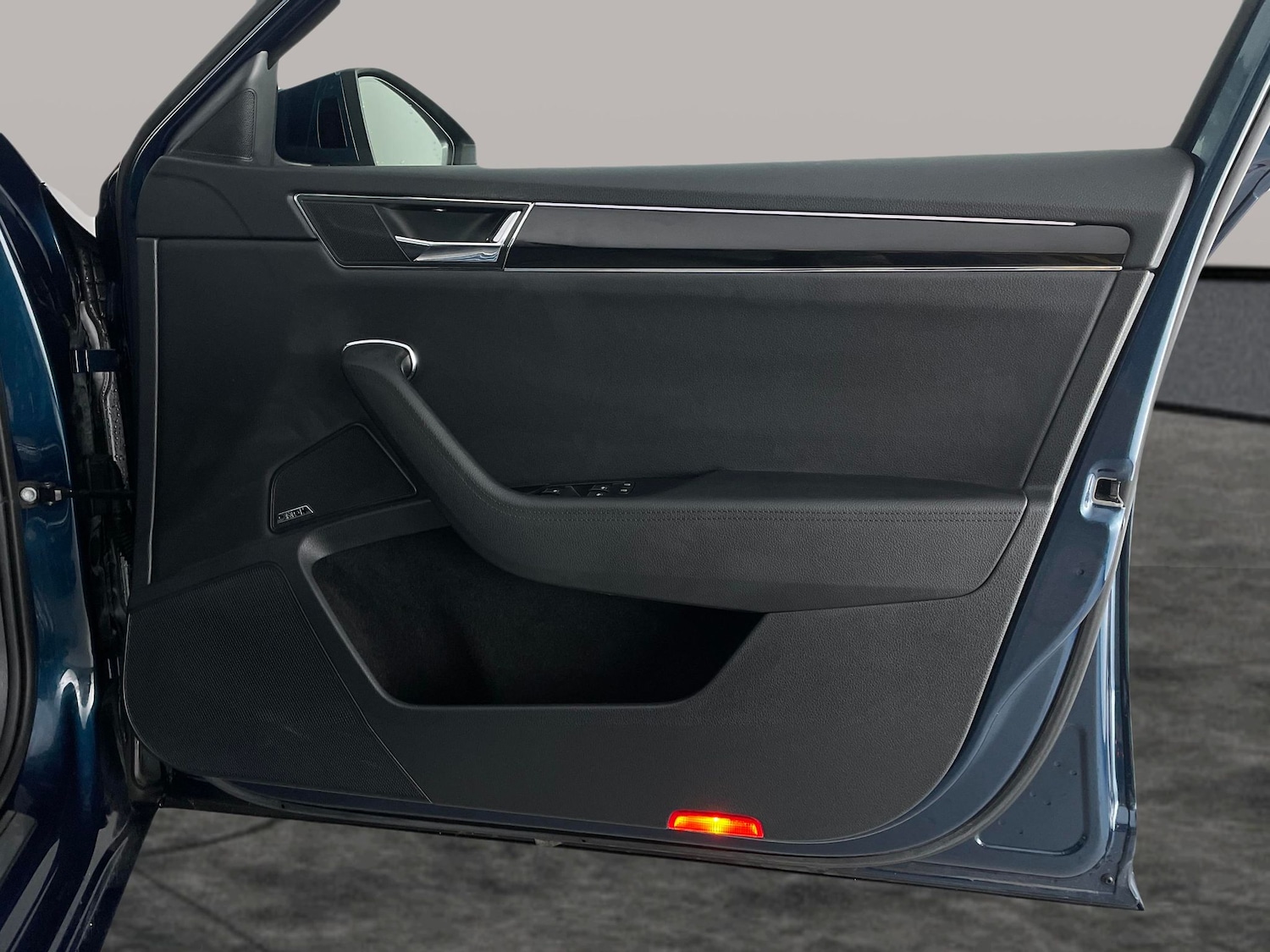 Used Skoda Superb 2023 for sale - 76663460: Photo 39