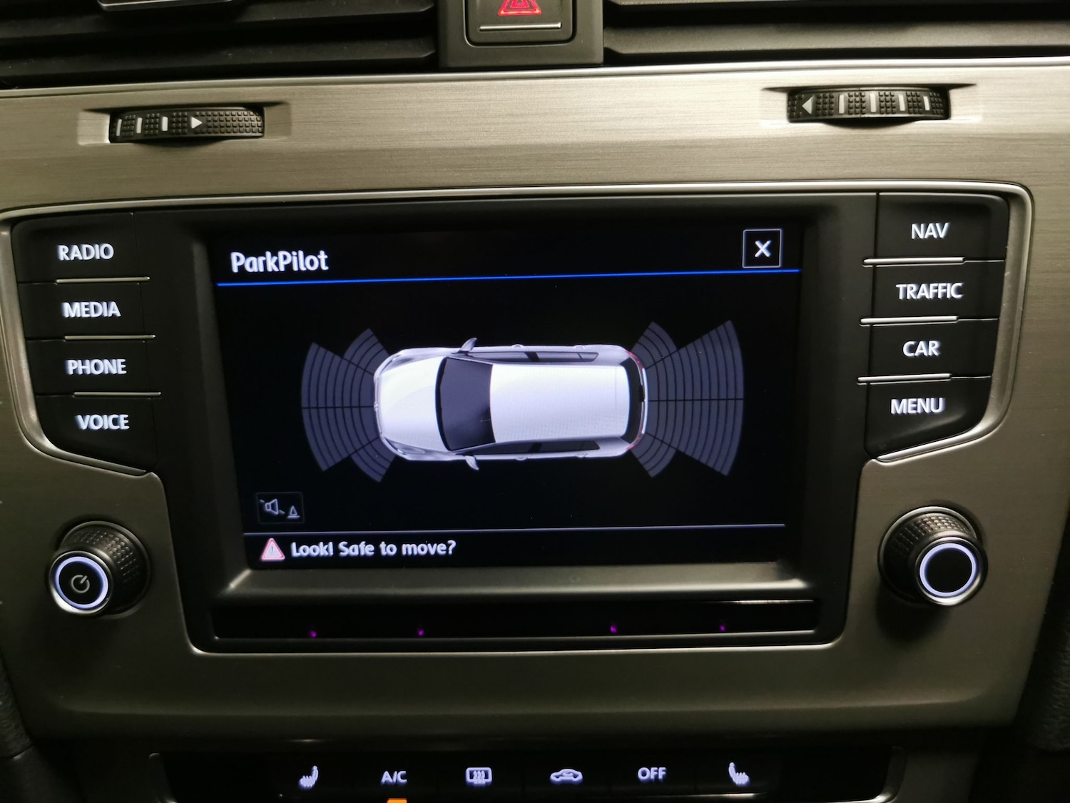 Used Volkswagen Golf 2017 for sale - 78000937: Photo 16