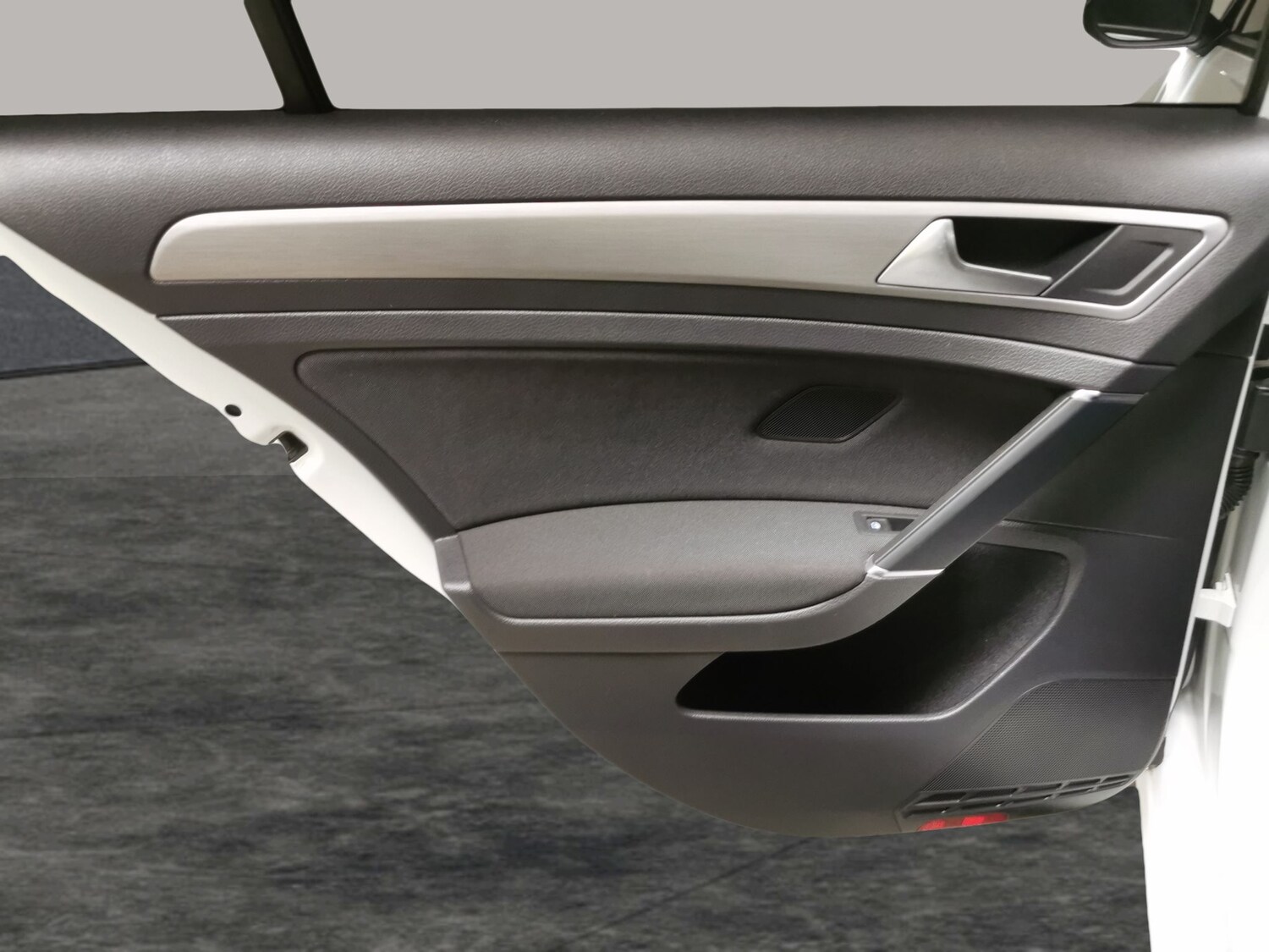 Used Volkswagen Golf 2017 for sale - 78000937: Photo 25