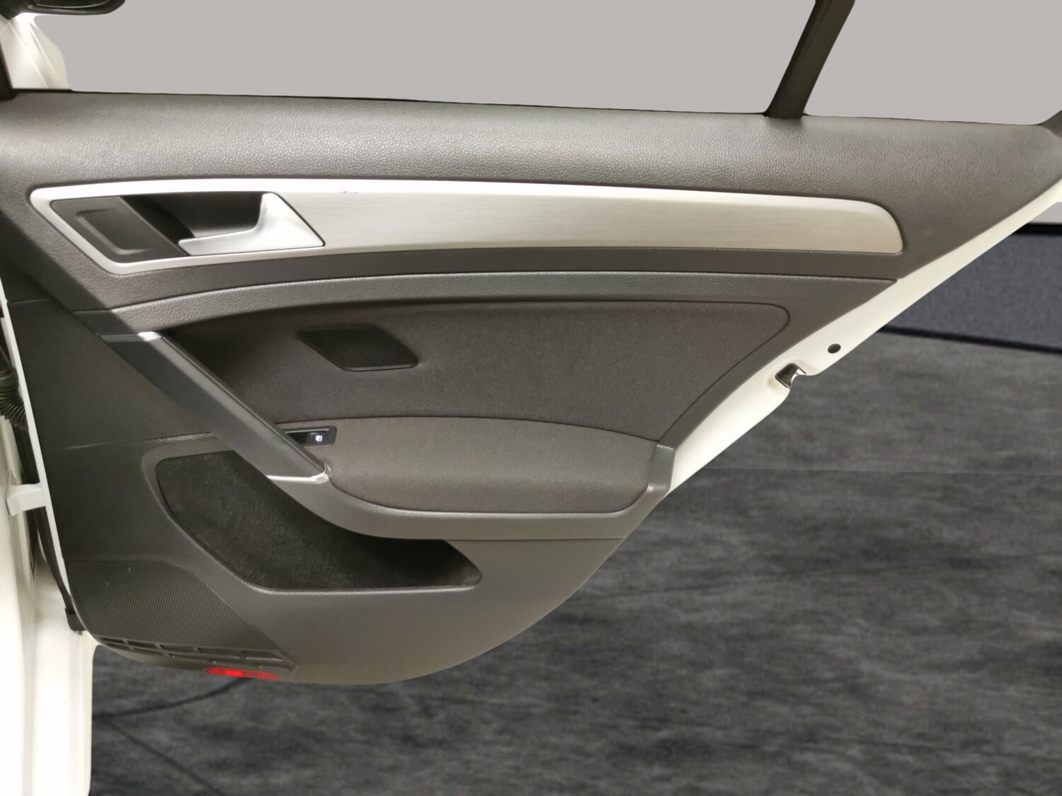 Used Volkswagen Golf 2017 for sale - 78000937: Photo 26