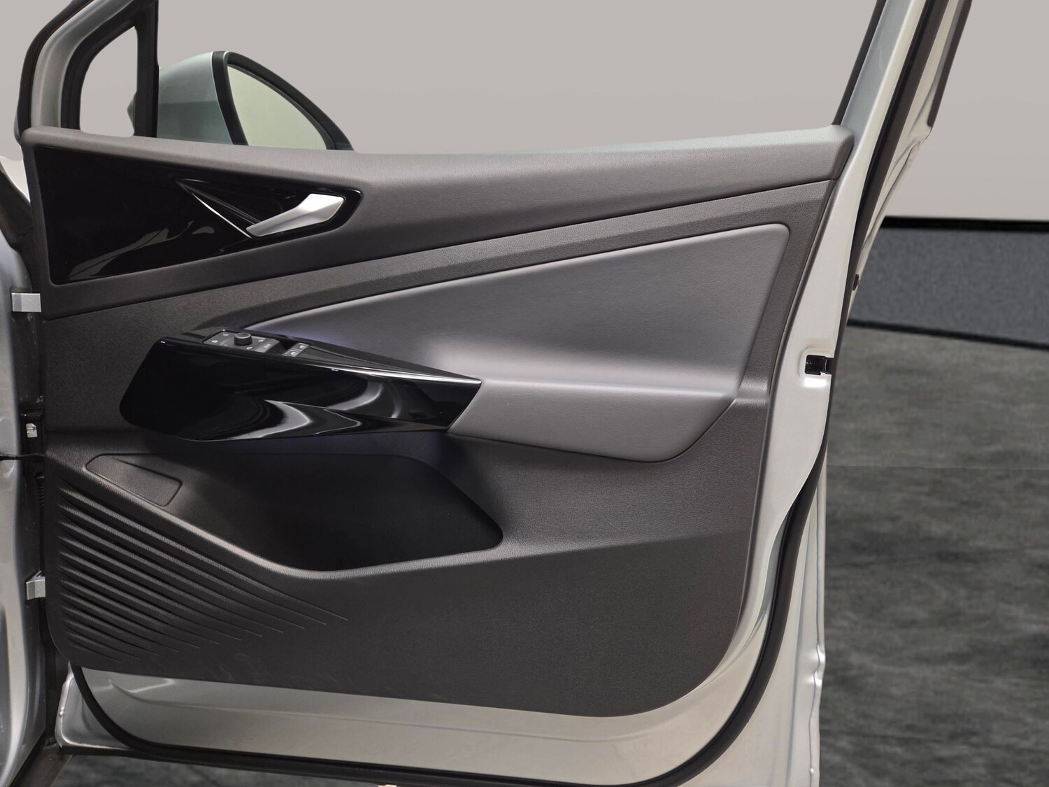 Used Volkswagen ID.4 2023 for sale - 77614940: Photo 29