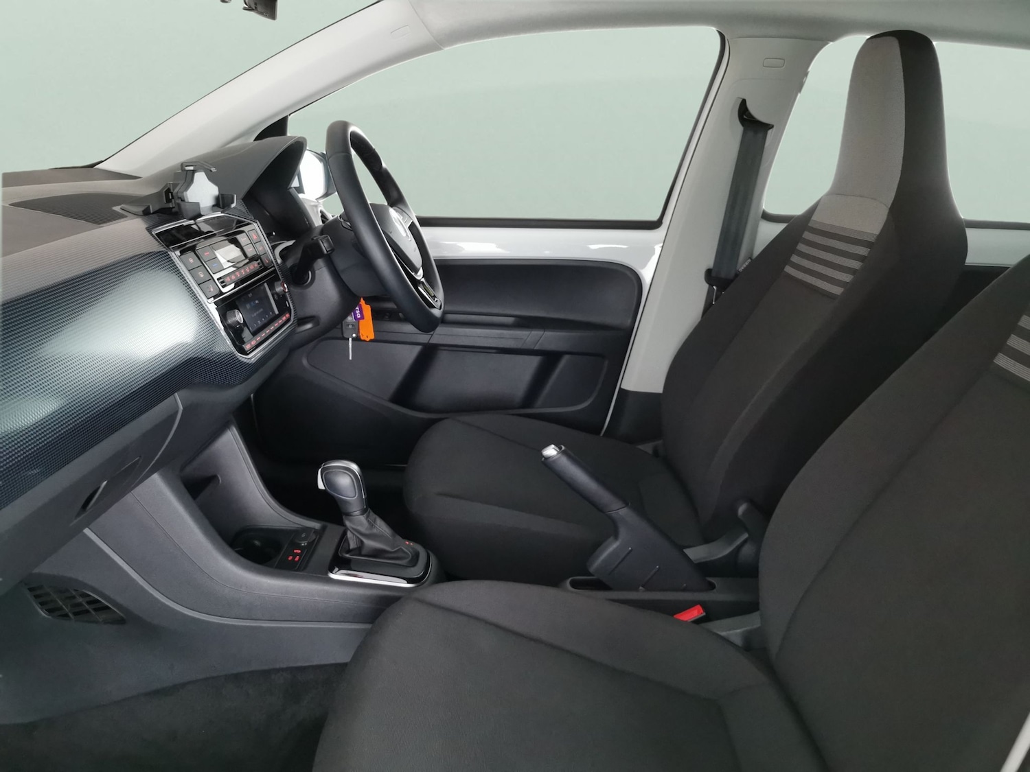 Used Volkswagen up! 2023 for sale - 77648519: Photo 4