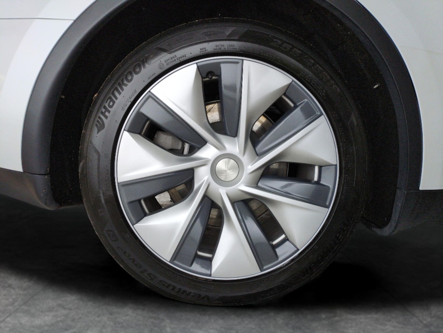 Used Tesla Model Y 2024 for sale - 77848467: Photo 27