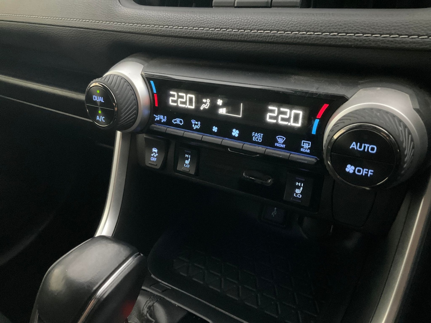 Used Toyota RAV4 2021 for sale - 76557175: Photo 24