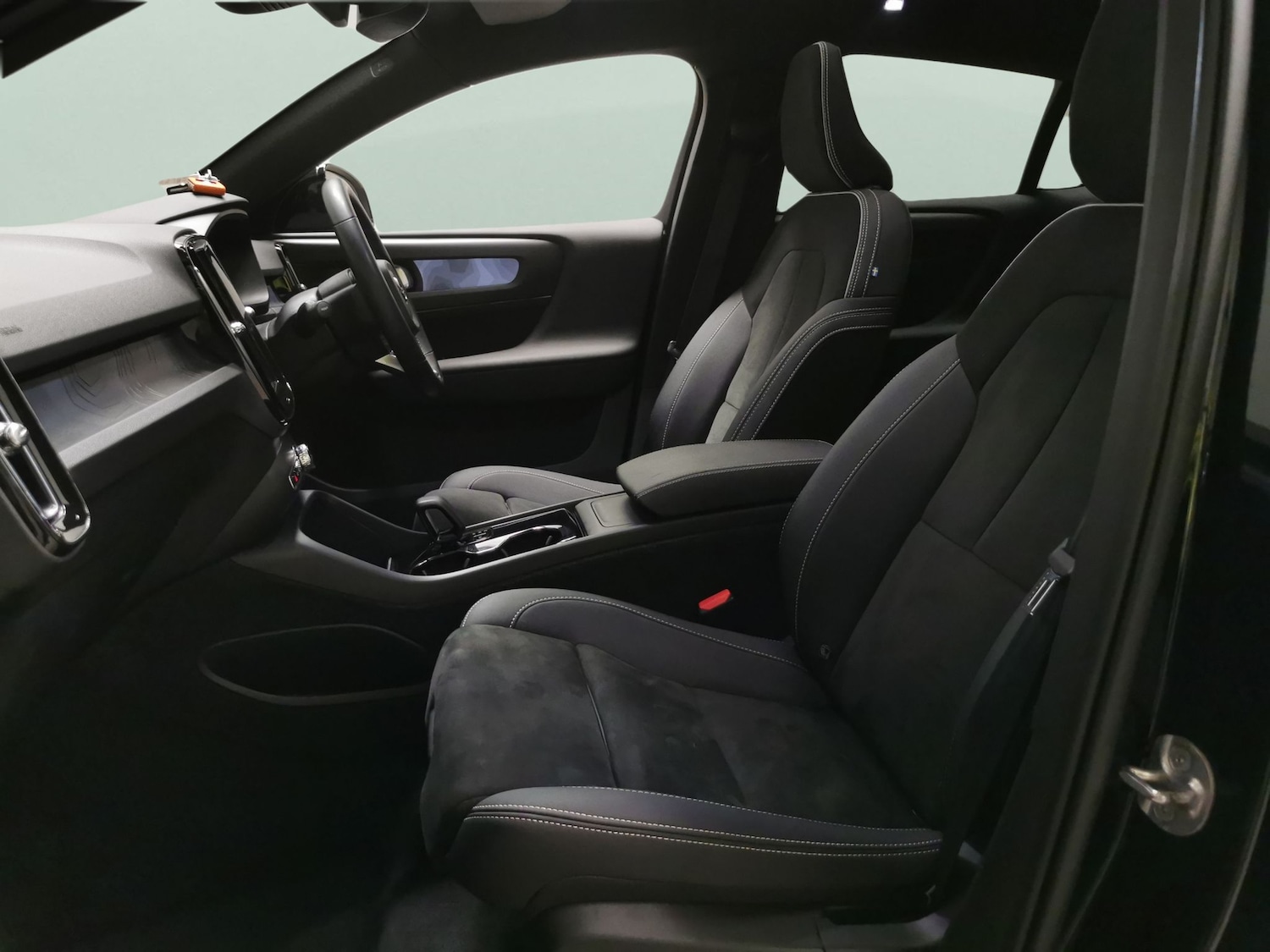 Used Volvo C40 2022 for sale - 78075152: Photo 4