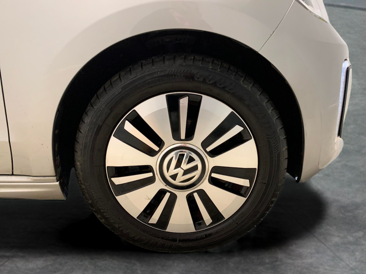 Used Volkswagen up! 2017 for sale - 77480423: Photo 18