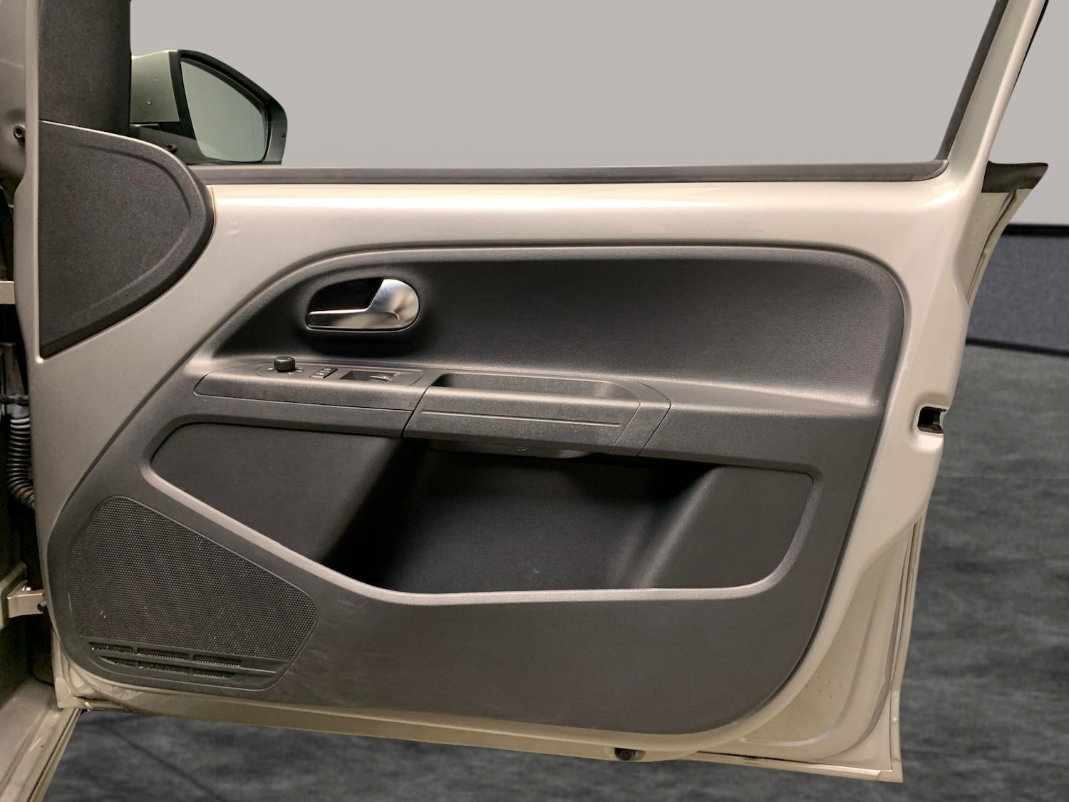 Used Volkswagen up! 2017 for sale - 77480423: Photo 24