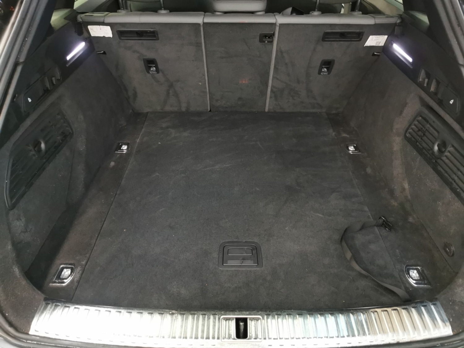 Used Audi e-tron 2021 for sale - 77399481: Photo 37