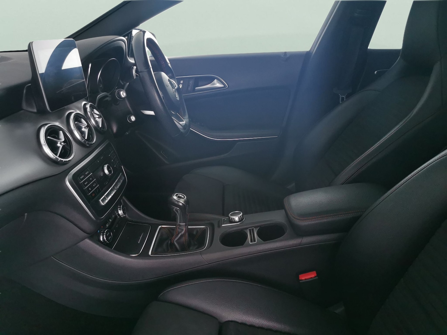 Used Mercedes-Benz CLA 2019 for sale - 77960527: Photo 4