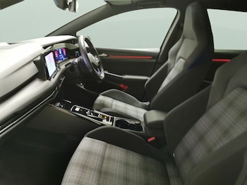 Used Volkswagen Golf 2022 for sale - 76937773: Photo