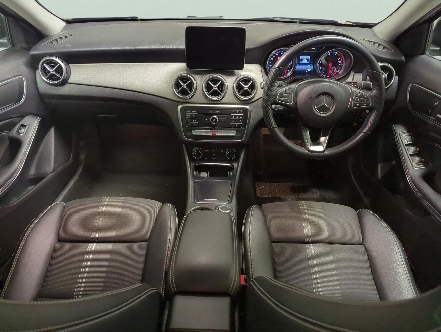 Used Mercedes-Benz GLA 2019 for sale - 77493023: Photo 6