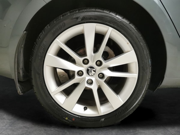 Used Skoda Octavia 2017 for sale - 76240904: Photo 32