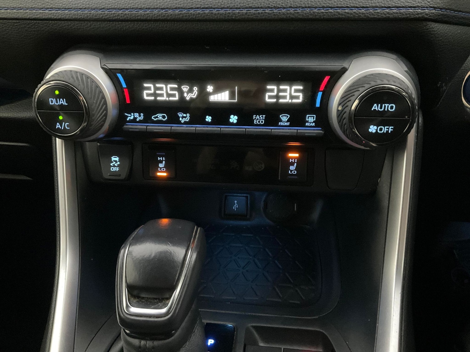 Used Toyota RAV4 2021 for sale - 77296540: Photo 19