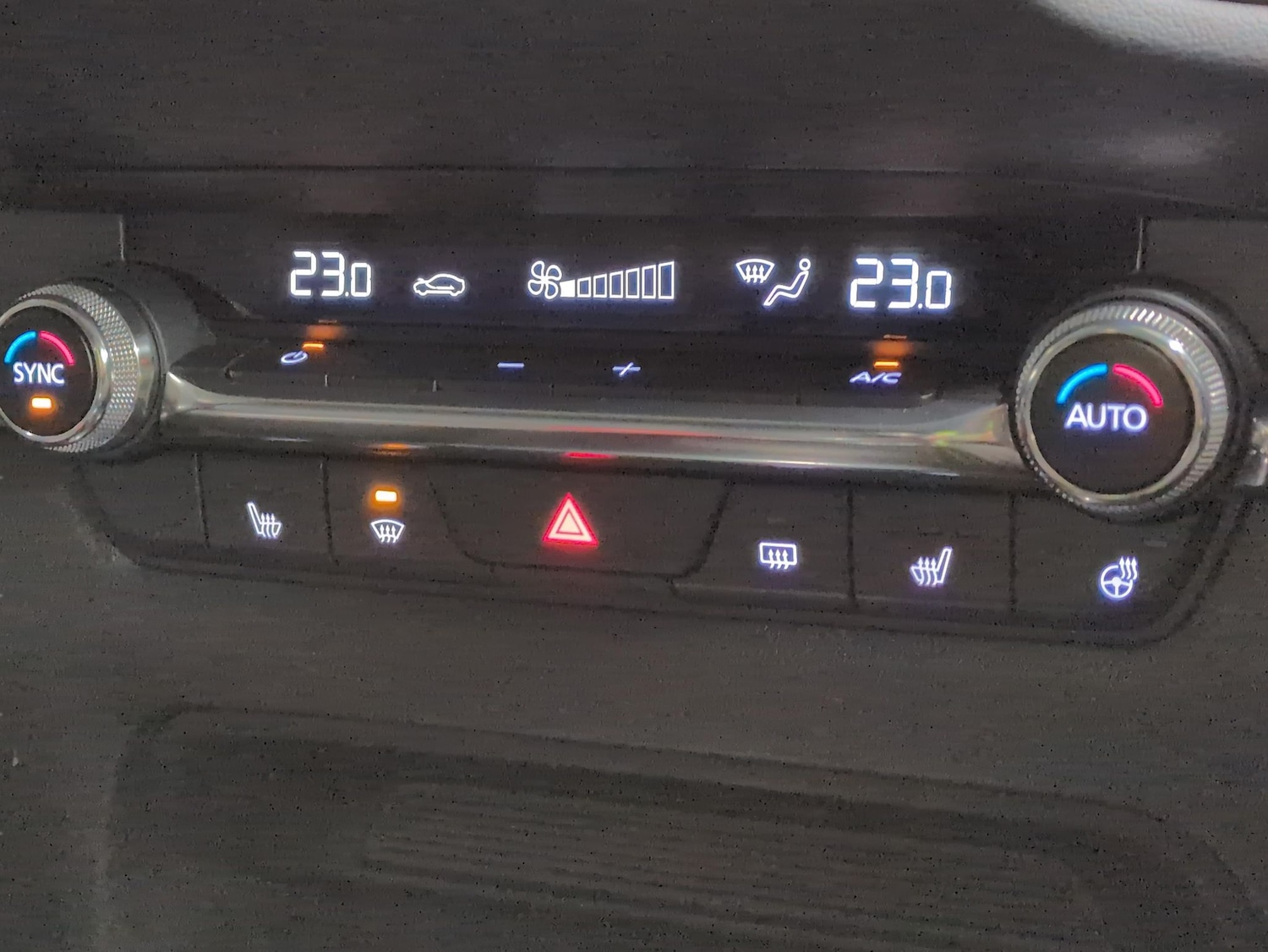 Used Mazda CX-30 2023 for sale - 77562835: Photo 18