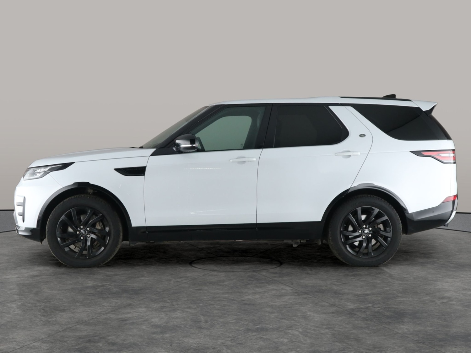 Used Land Rover Discovery 2019 for sale - 77802951: Photo 15