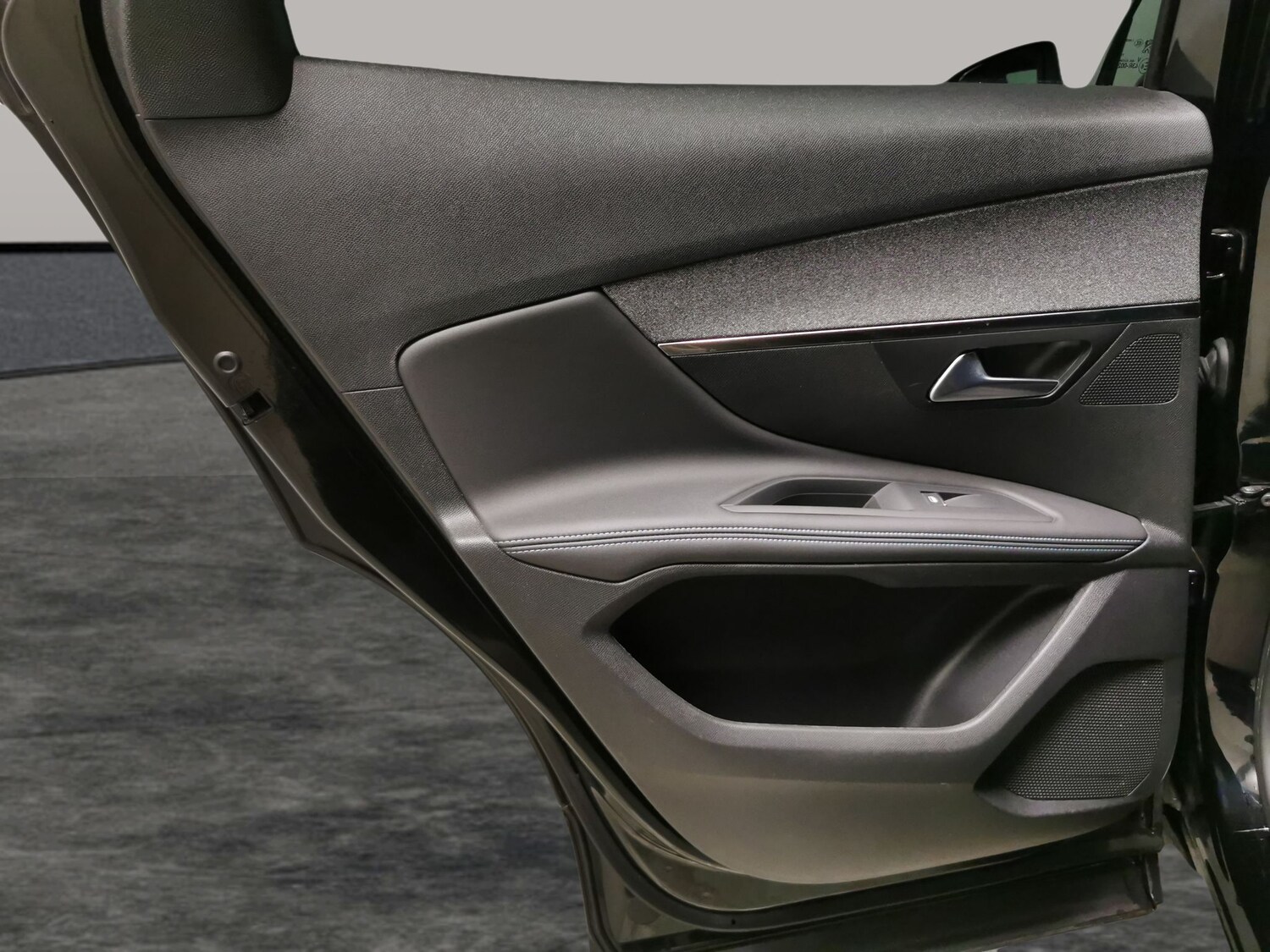 Used Peugeot 3008 2023 for sale - 77579372: Photo 26