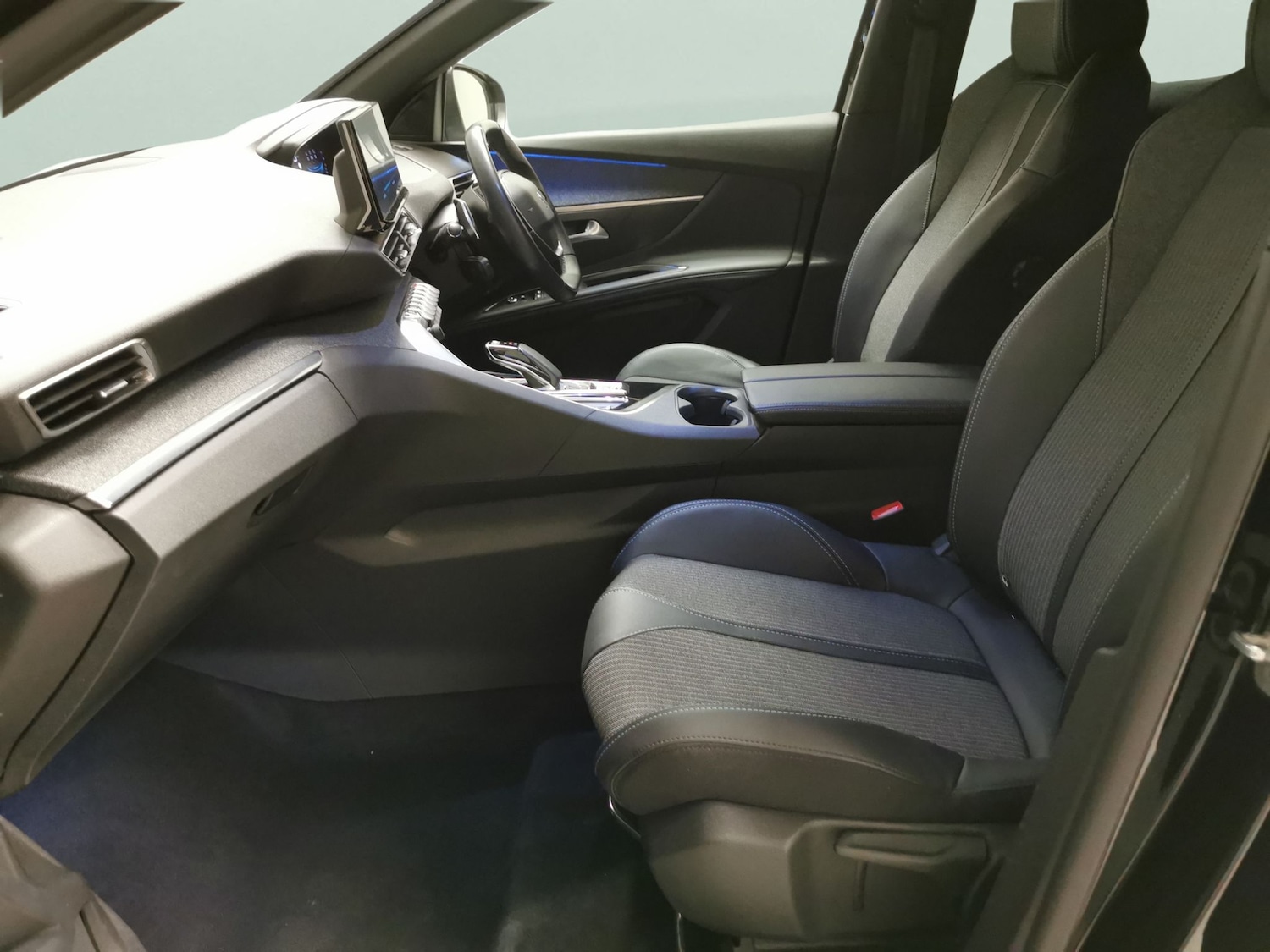 Used Peugeot 3008 2023 for sale - 77579372: Photo 4