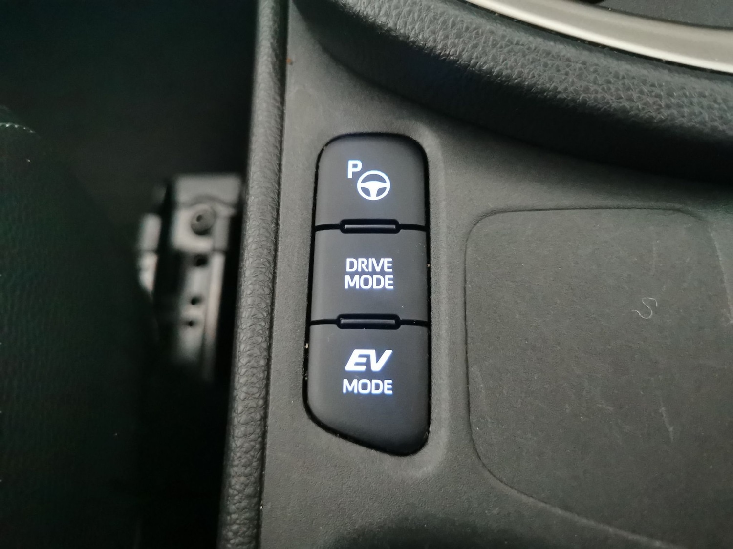 Used Toyota Yaris Cross 2024 for sale - 76577924: Photo 17