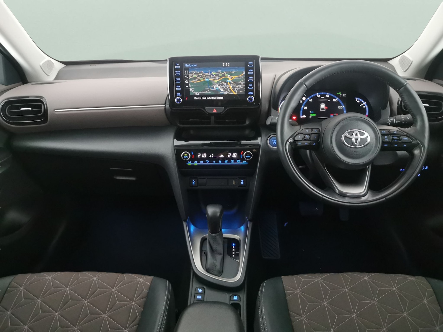 Used Toyota Yaris Cross 2024 for sale - 76577924: Photo 7