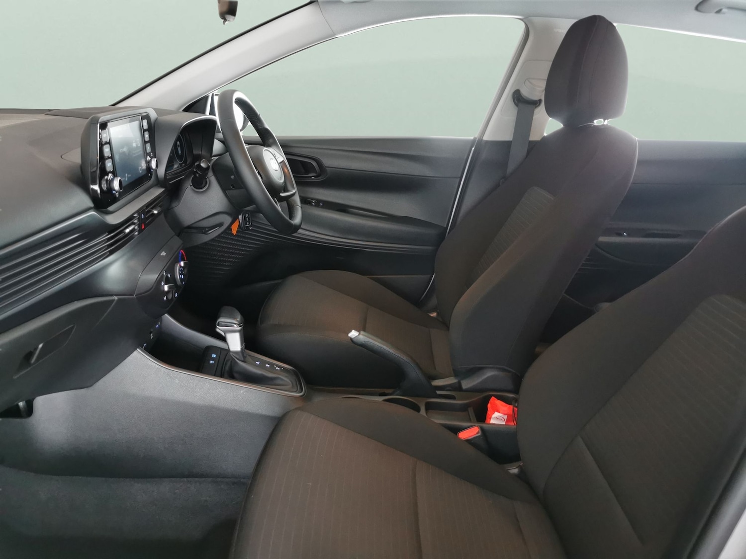 Used Hyundai i20 2023 for sale - 77274475: Photo 4