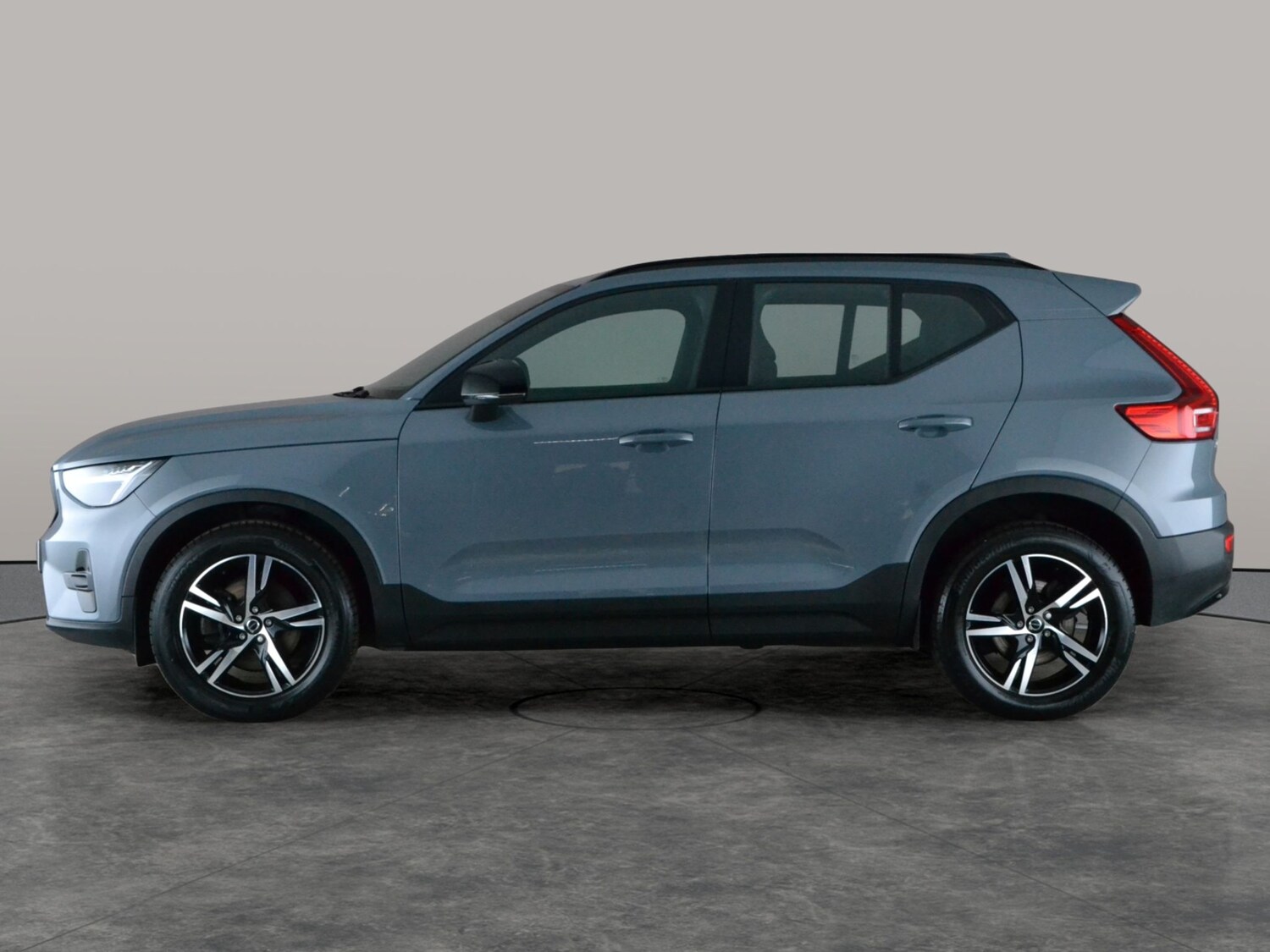 Used Volvo XC40 2023 for sale - 77730599: Photo 12