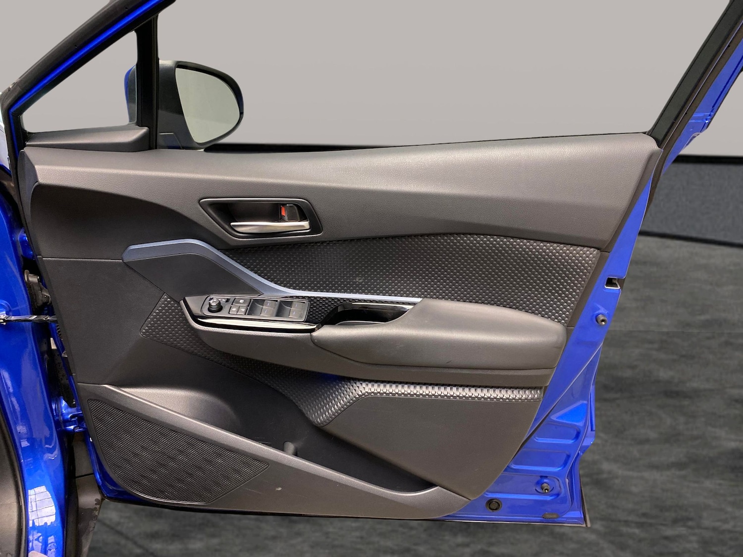 Used Toyota C-HR 2022 for sale - 77918354: Photo 29