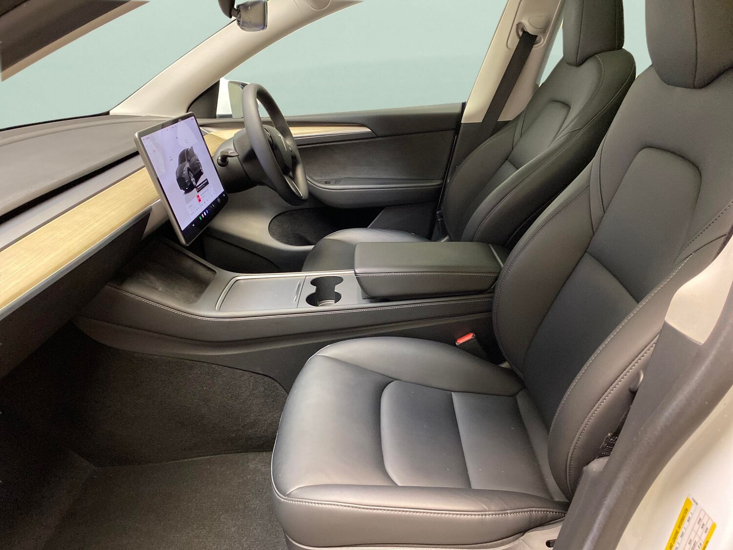 Used Tesla Model Y 2023 for sale - 77903701: Photo 4