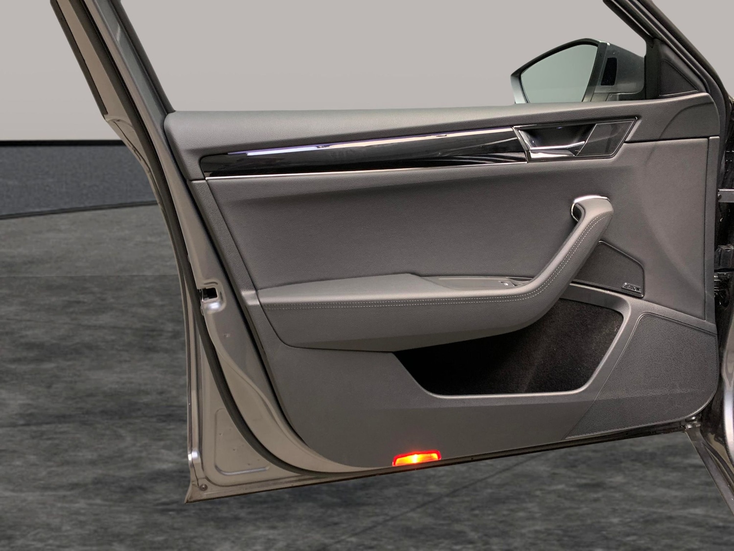 Used Skoda Superb 2023 for sale - 76682152: Photo 26