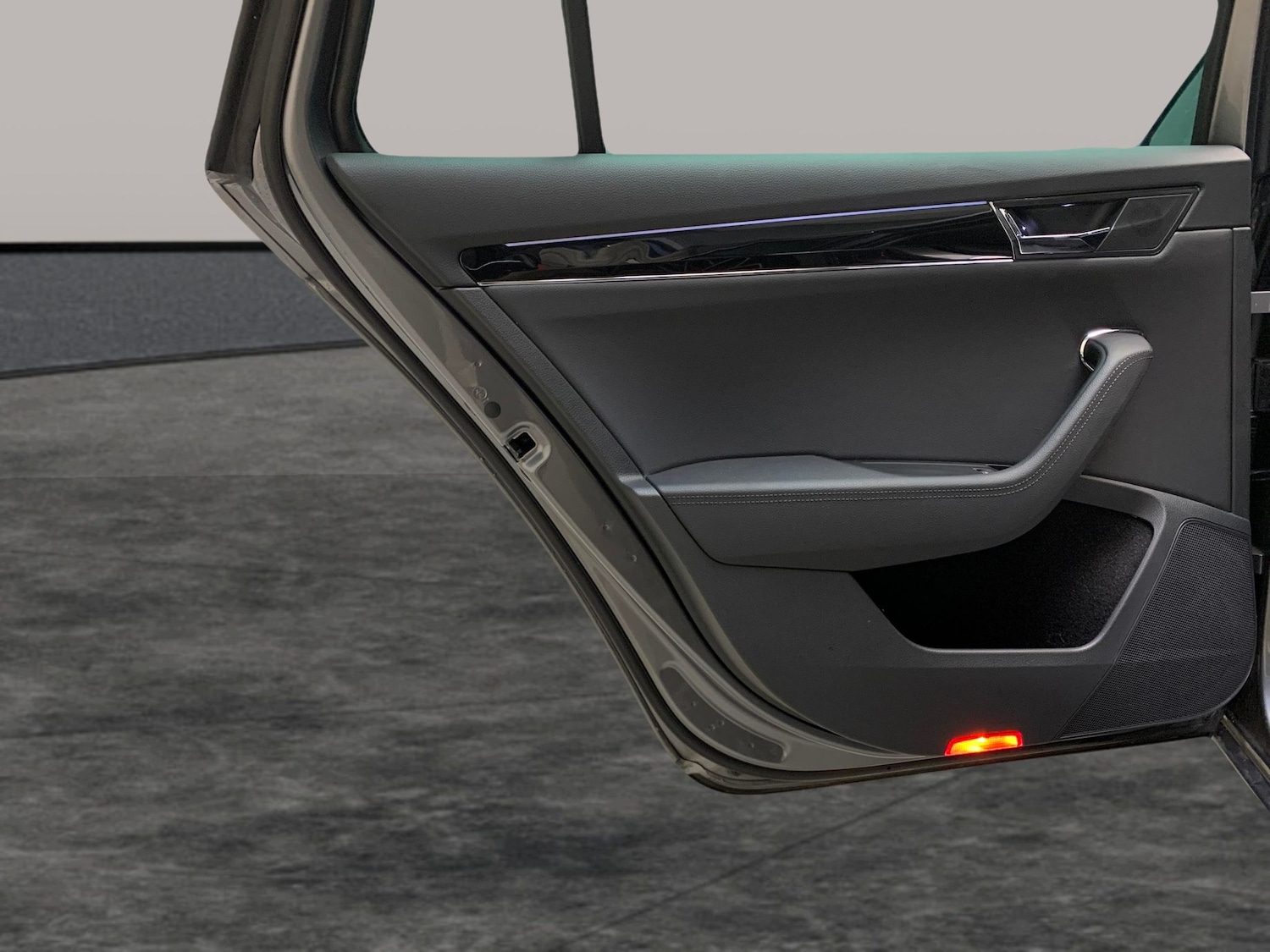 Used Skoda Superb 2023 for sale - 76682152: Photo 27