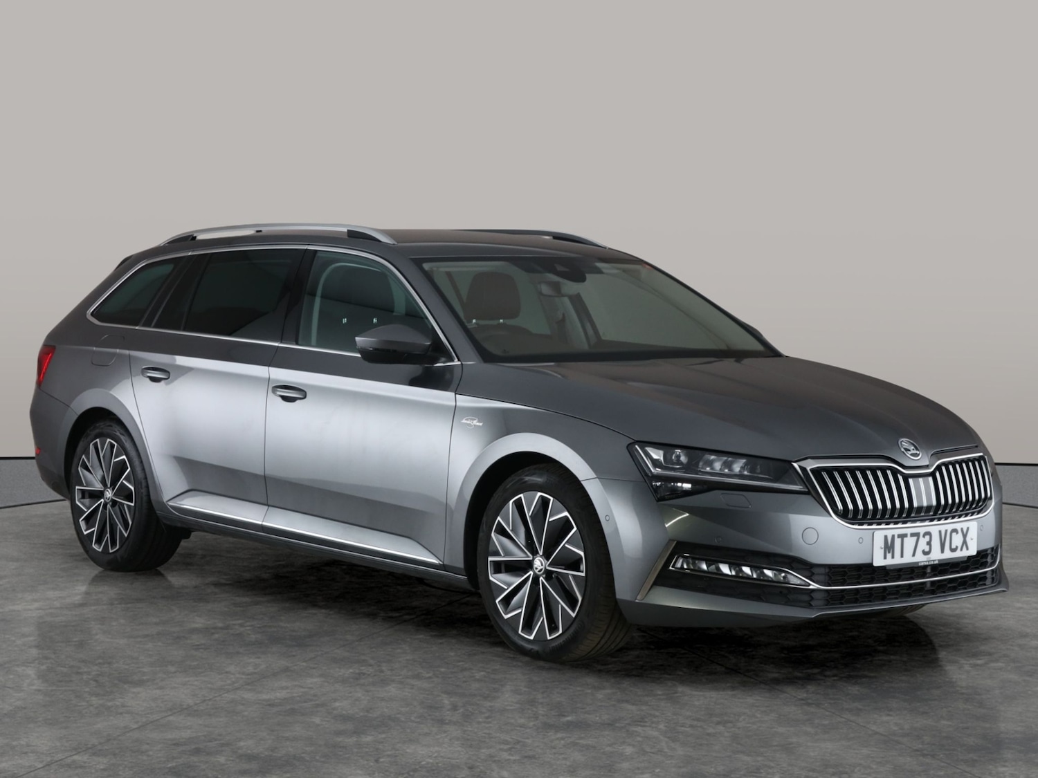 Used Skoda Superb 2023 for sale - 76682152: Photo 8