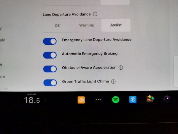 Used Tesla Model 3 2021 for sale - 76222241: Photo 32