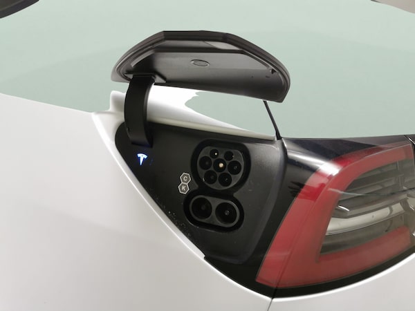 Used Tesla Model 3 2021 for sale - 76222241: Photo 44