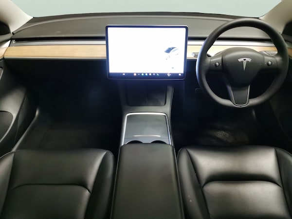 Used Tesla Model 3 2021 for sale - 76222241: Photo 4