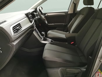 Used Volkswagen T-Roc 2023 for sale - 76808198: Photo