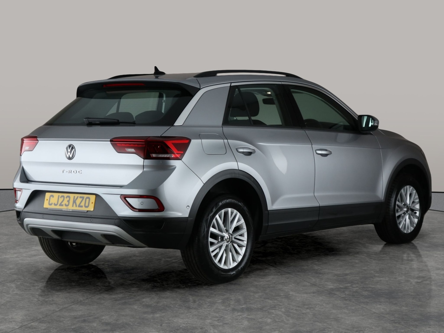 Used Volkswagen T-Roc 2023 for sale - 76808198: Photo 9