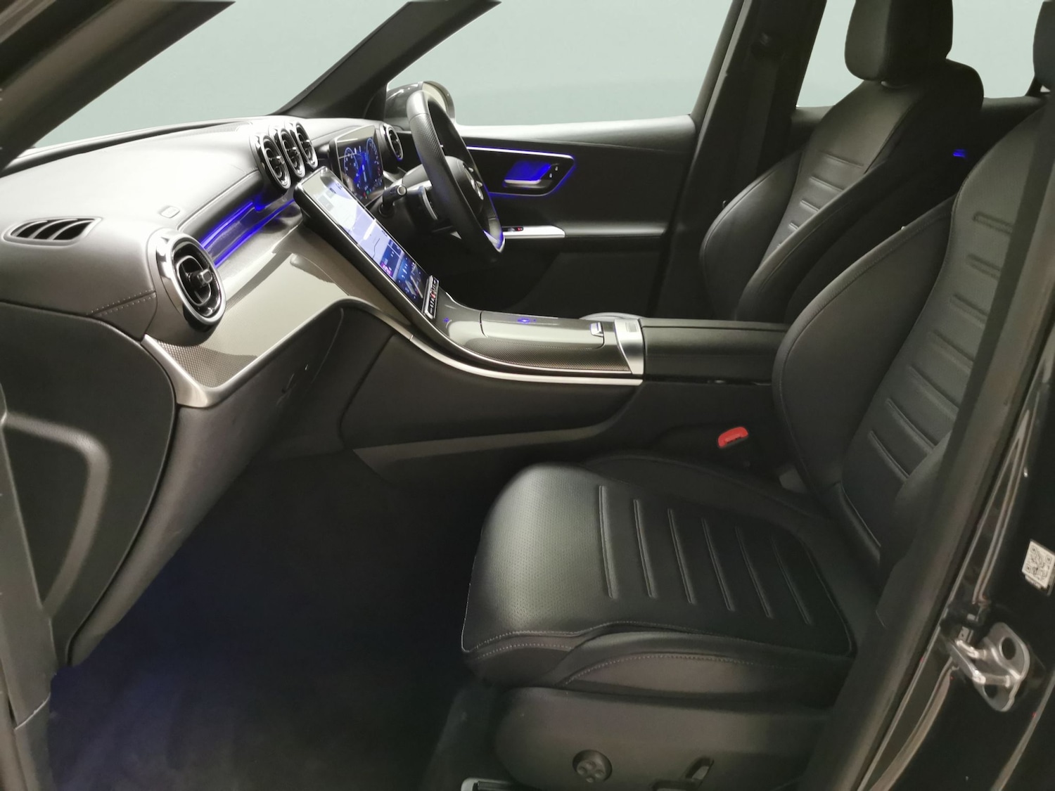 Used Mercedes-Benz GLC 2023 for sale - 77706557: Photo 4