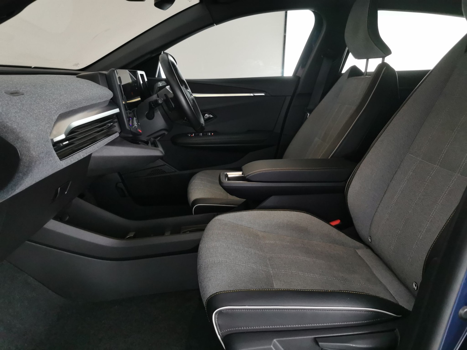 Used Renault Megane E Tech 2022 for sale - 77519629: Photo 4