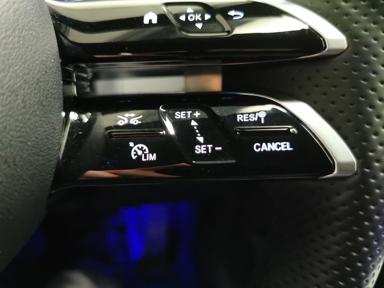 Used Mercedes-Benz GLC 2024 for sale - 78137444: Photo 23