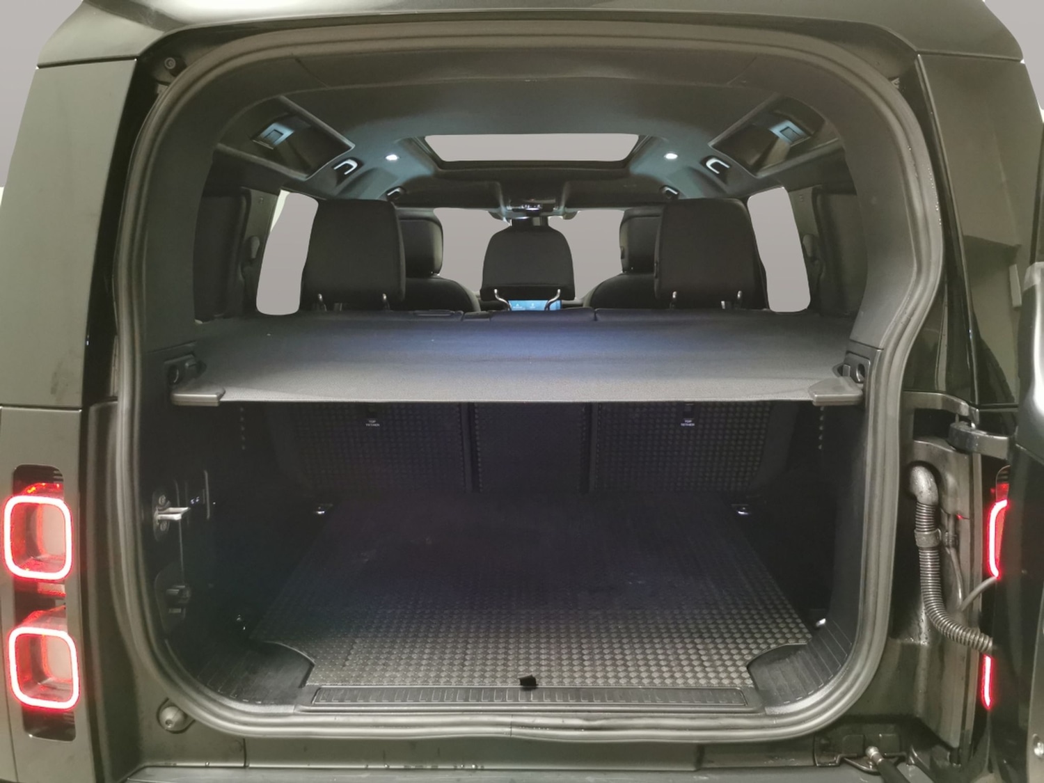 Used Land Rover Defender 110 2023 for sale - 76636343: Photo 35