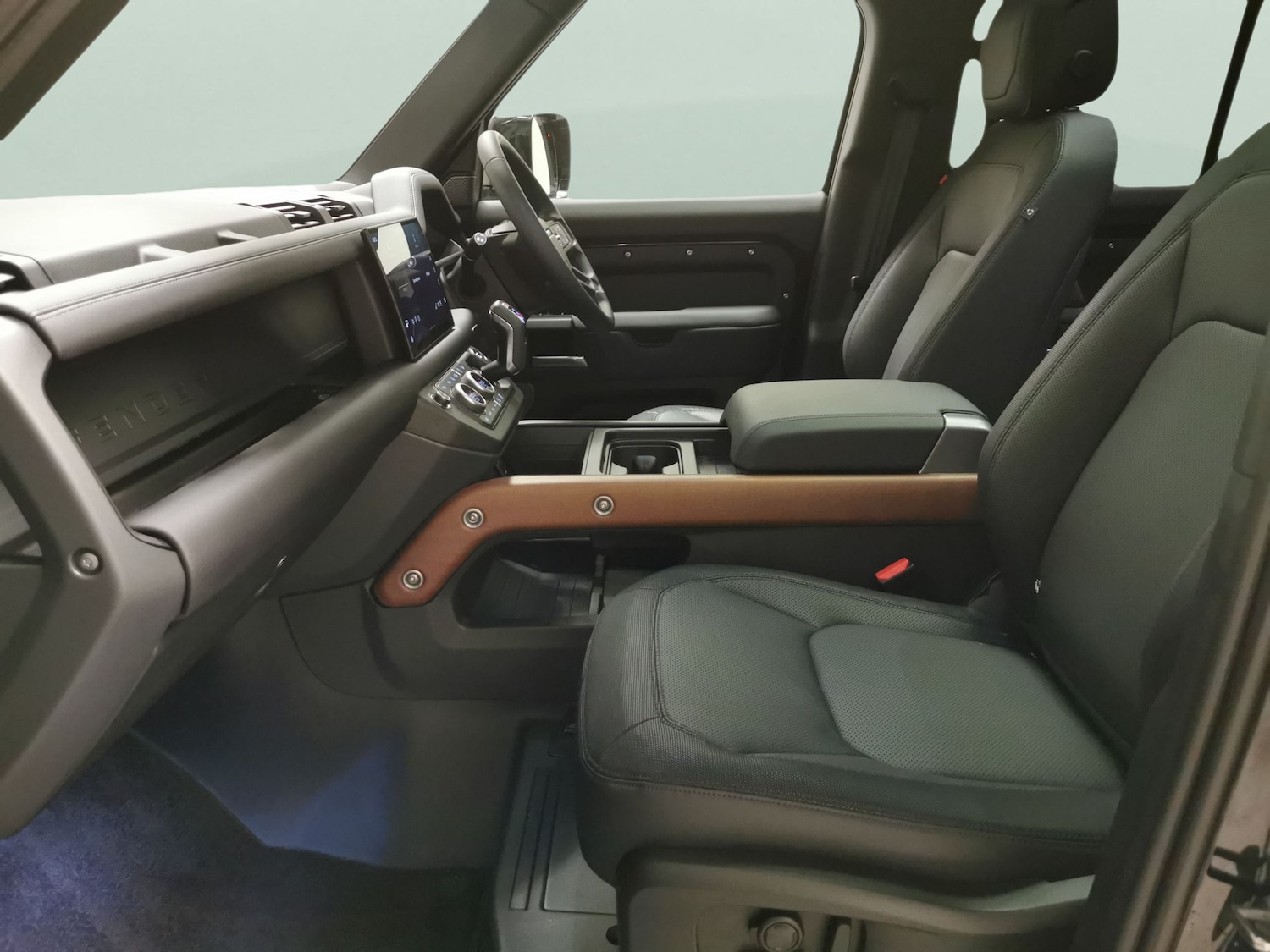 Used Land Rover Defender 110 2023 for sale - 76636343: Photo 4