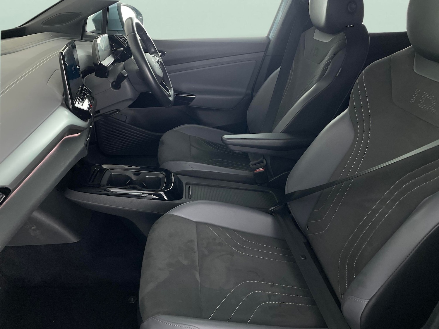 Used Volkswagen ID.4 2023 for sale - 77432418: Photo 4