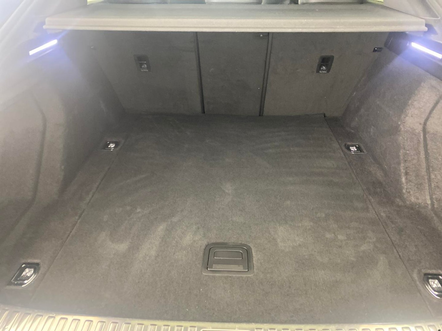 Used Audi e-tron 2023 for sale - 77354094: Photo 7