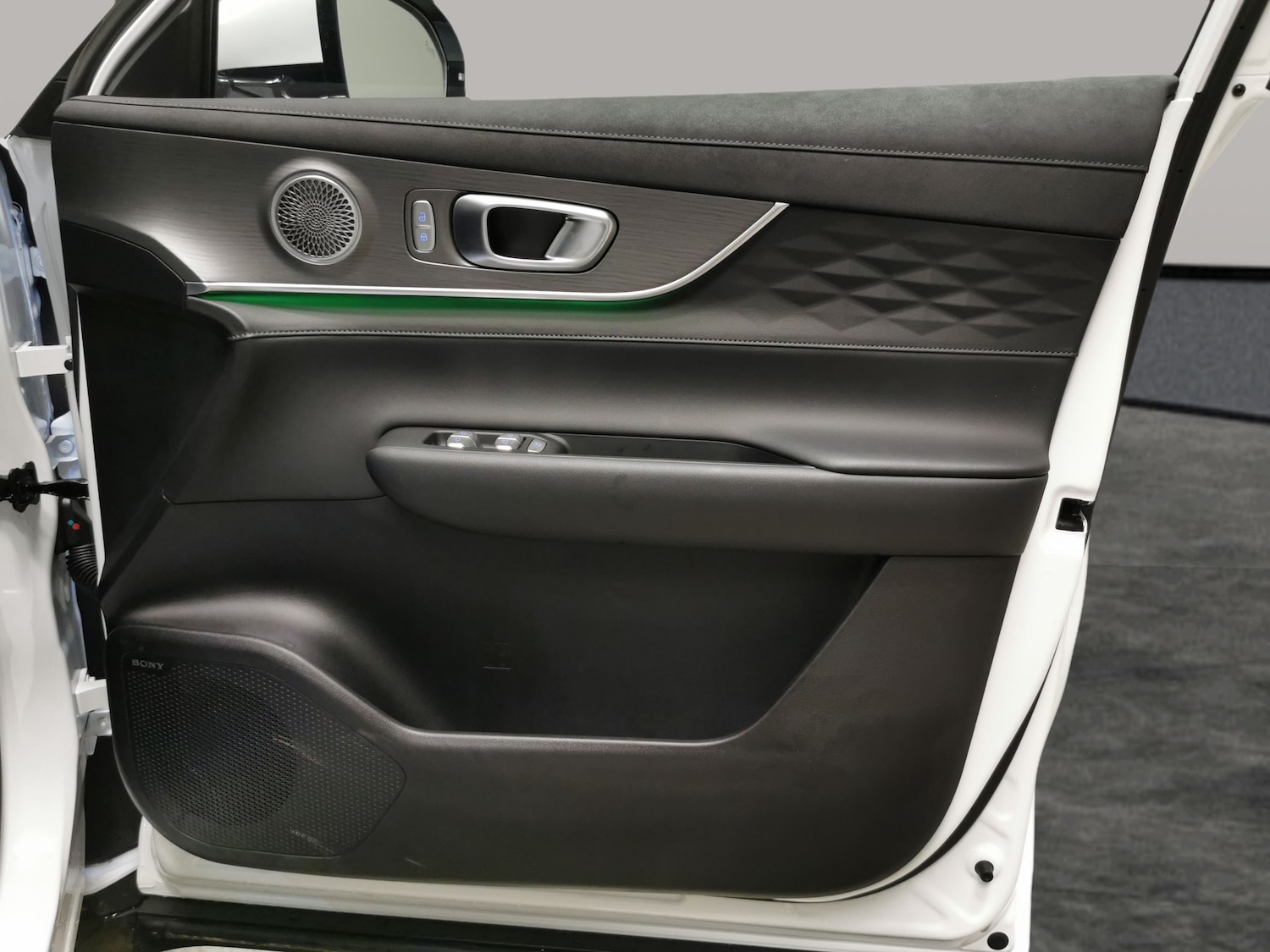 Used Chery Tiggo 8 for sale - 78110030: Photo 32